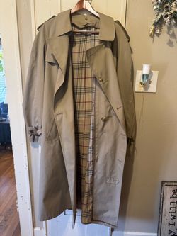 Men’s Trench Coat size 48 X Long