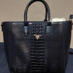 Brand New Pr@d@ Purse 