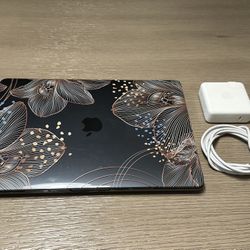 13” MacBook Pro M1