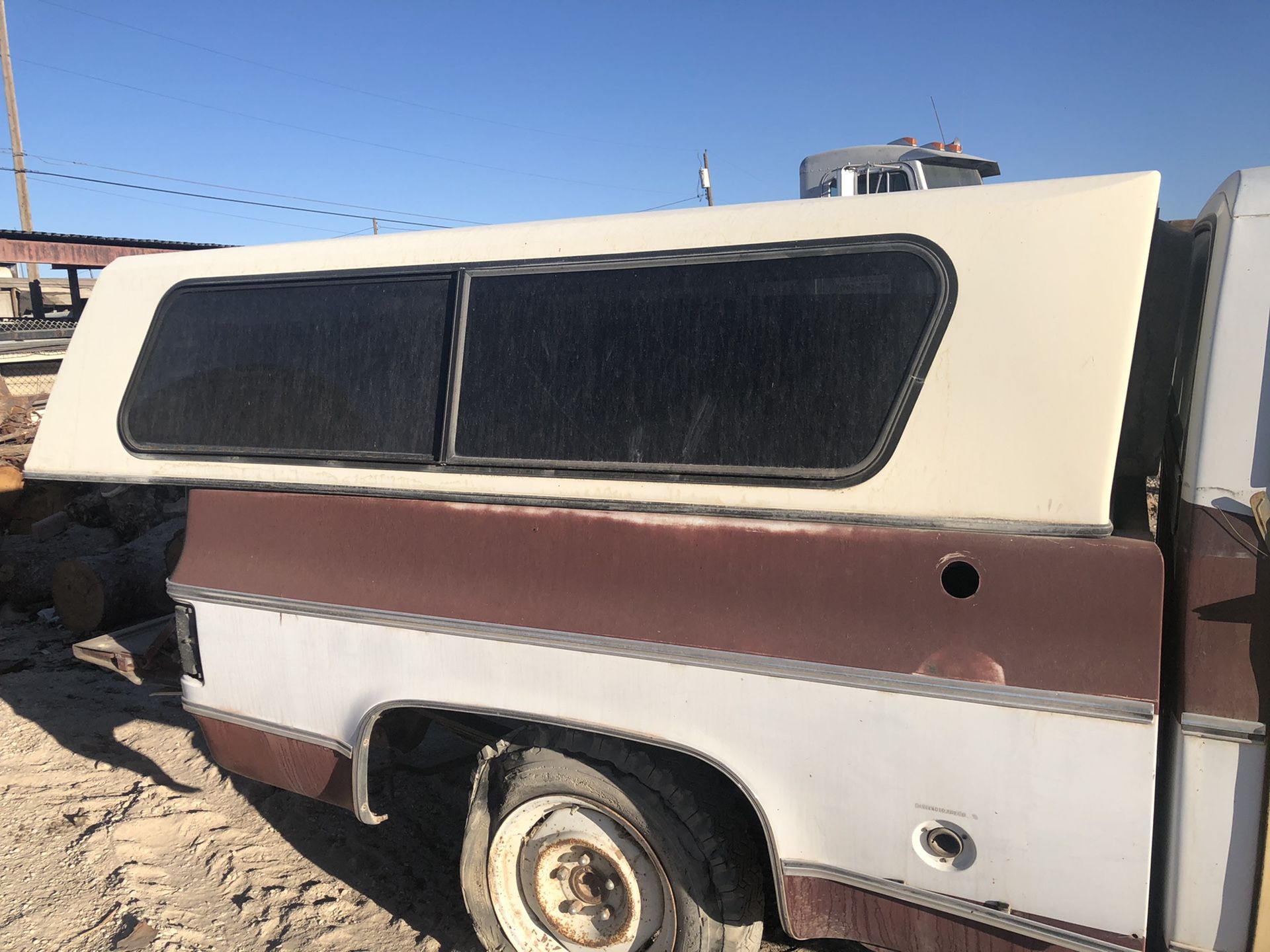 8 ‘ camper shell