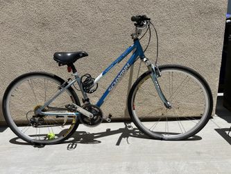 schwinn trailway hybrid 21 speed bicycle Schwinn Trailway Women's Hybrid Bike, 21 Speed, Blue. for Sale in San  Diego, CA
