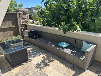 Outdoor Patio Set with Fire Pit Table – Excellent Condition