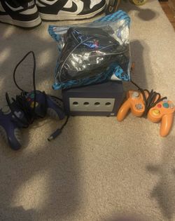 GameCube (purple)