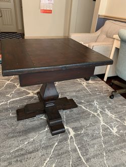 Like New HEKMAN Solid Wooden End Table 