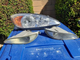 Toyota Camry 2004 lights