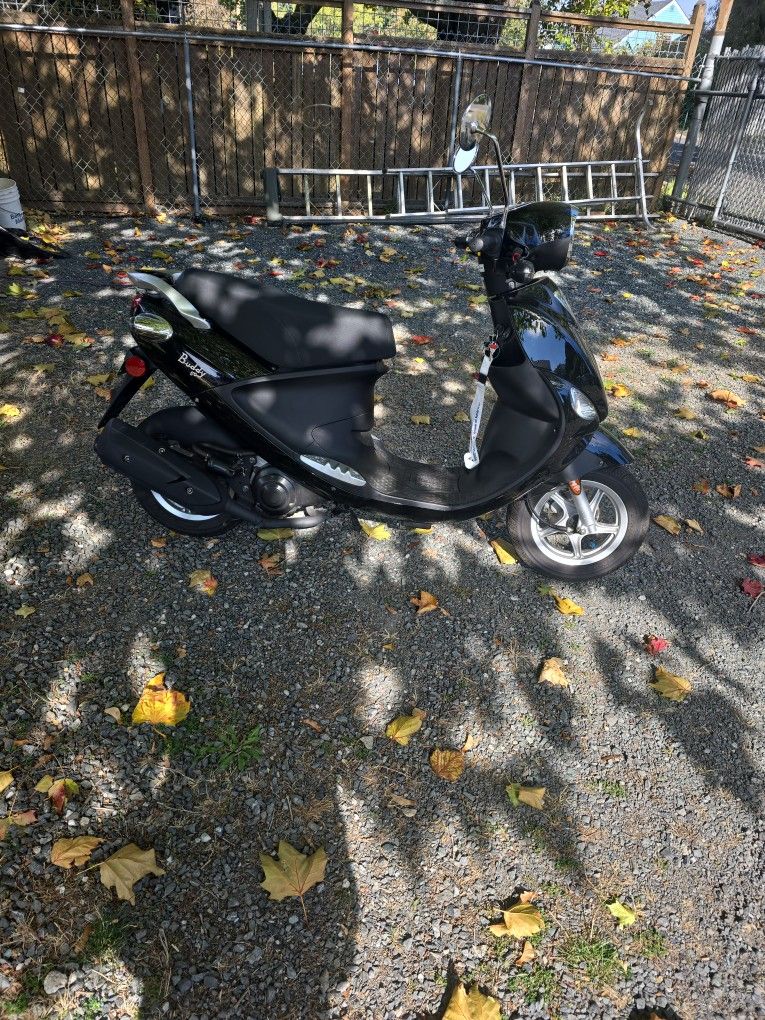 2022 Black Scooter 50 Cc Buddy 