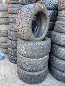 VENDO SET DE LLANTAS 33x12.50R20LT SUPERMAX RT