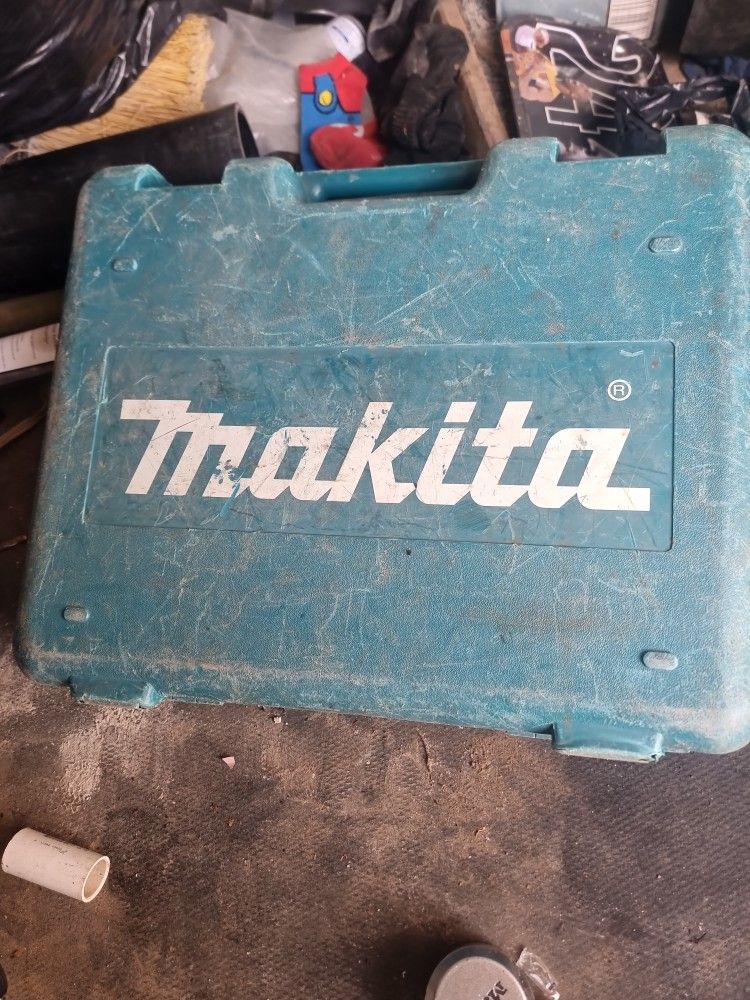 120 V Makita Chipping Hammer 