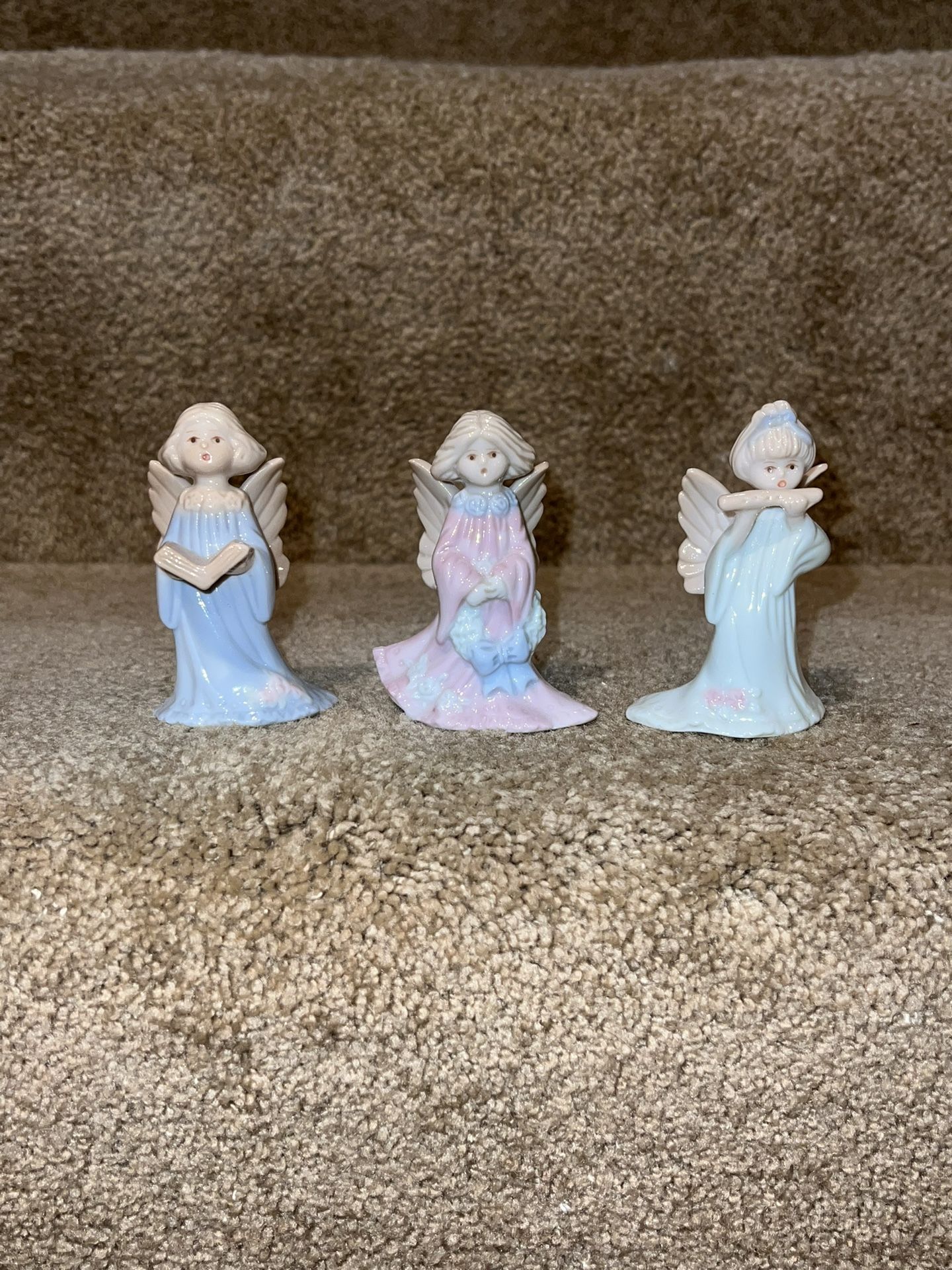 Russ Berrie 3” Pastel Angel lot of 3 Porcelain Figurine Statue 16711