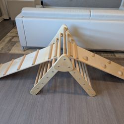 Pikler Triangle, Lily & River