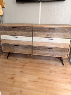 Modern Rustic 6-Drawer Dresser / Media Console - Excellent Condition