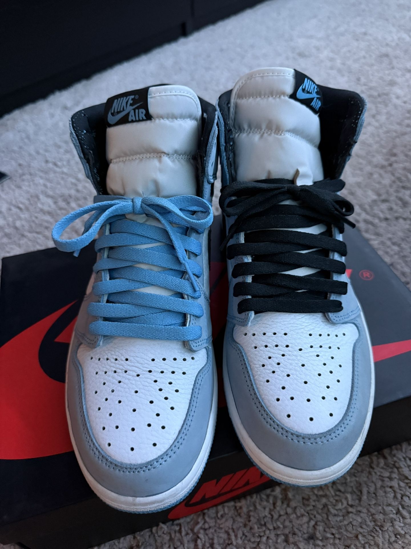 Air Jordan 1 High University Blue