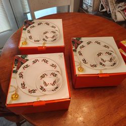Christmas Dinnerware Sets
