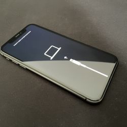 iPhone 11 64gb Unlocked - For Parts