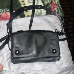 Black Purse 