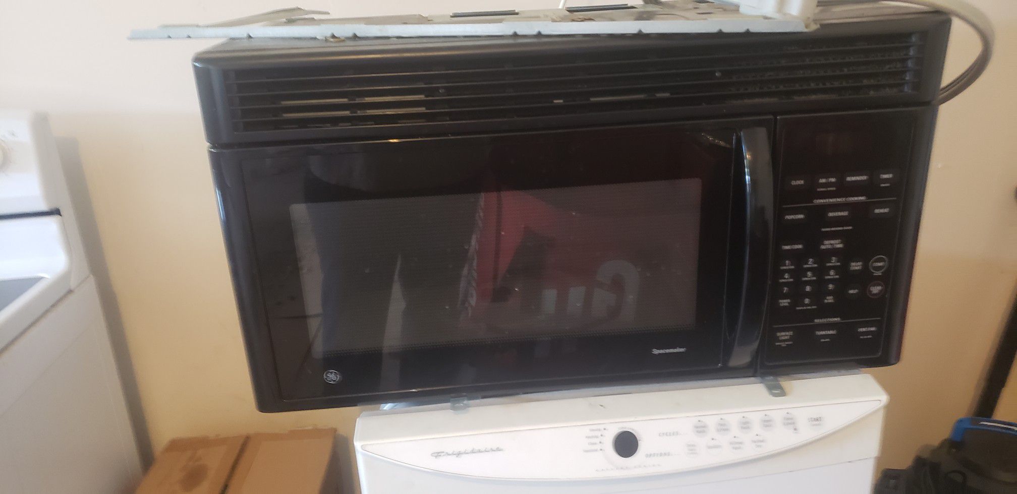 Under counter microwave