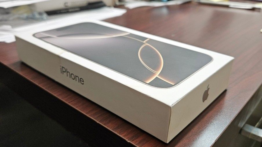 Apple iPhone 16 PRO MAX 256GB Factory Unlocked ( Brand New Open Box Fully Functional)
