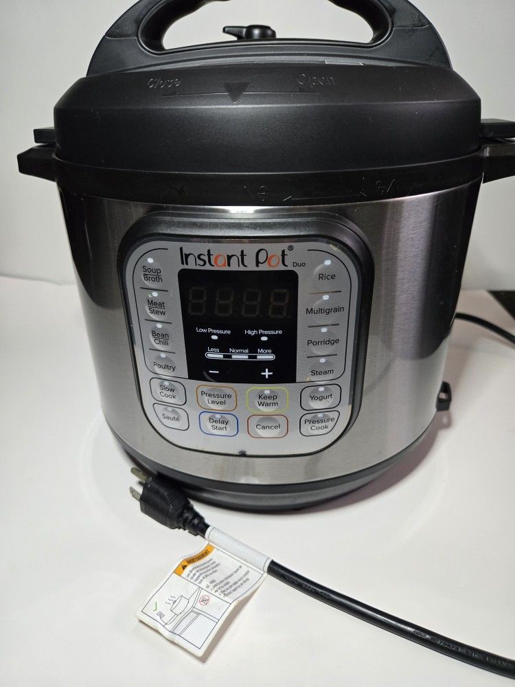 Instant Pot Duo Quart in Electric Pressure Cooker, Slow