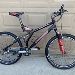 Specialized StumpJumper Mountain Bike