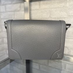 Louis Vuitton Gray Taiga Flap Messenger Bag