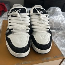 Louis Vuitton Sneakers