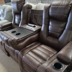 Power Headrest Theater Double Reclining Couch!