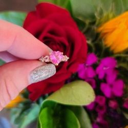 HEART SHAPED GOLD RING 