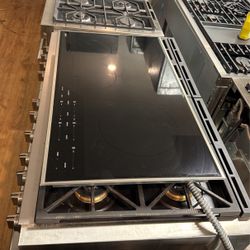 WOLF INDUCTION COOKTOP 36” OPEN BOX