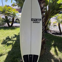 Pyzel Gremlin 5’8” EPS with FCS  Performer fin set (quad or thruster)