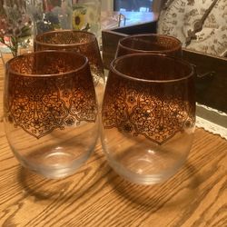 Set of 4 Stemless Wine Glasses with Floral Pattern