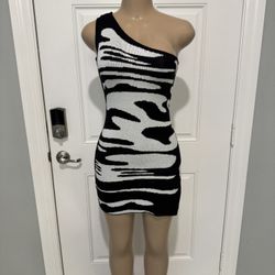 Black And White Dress 