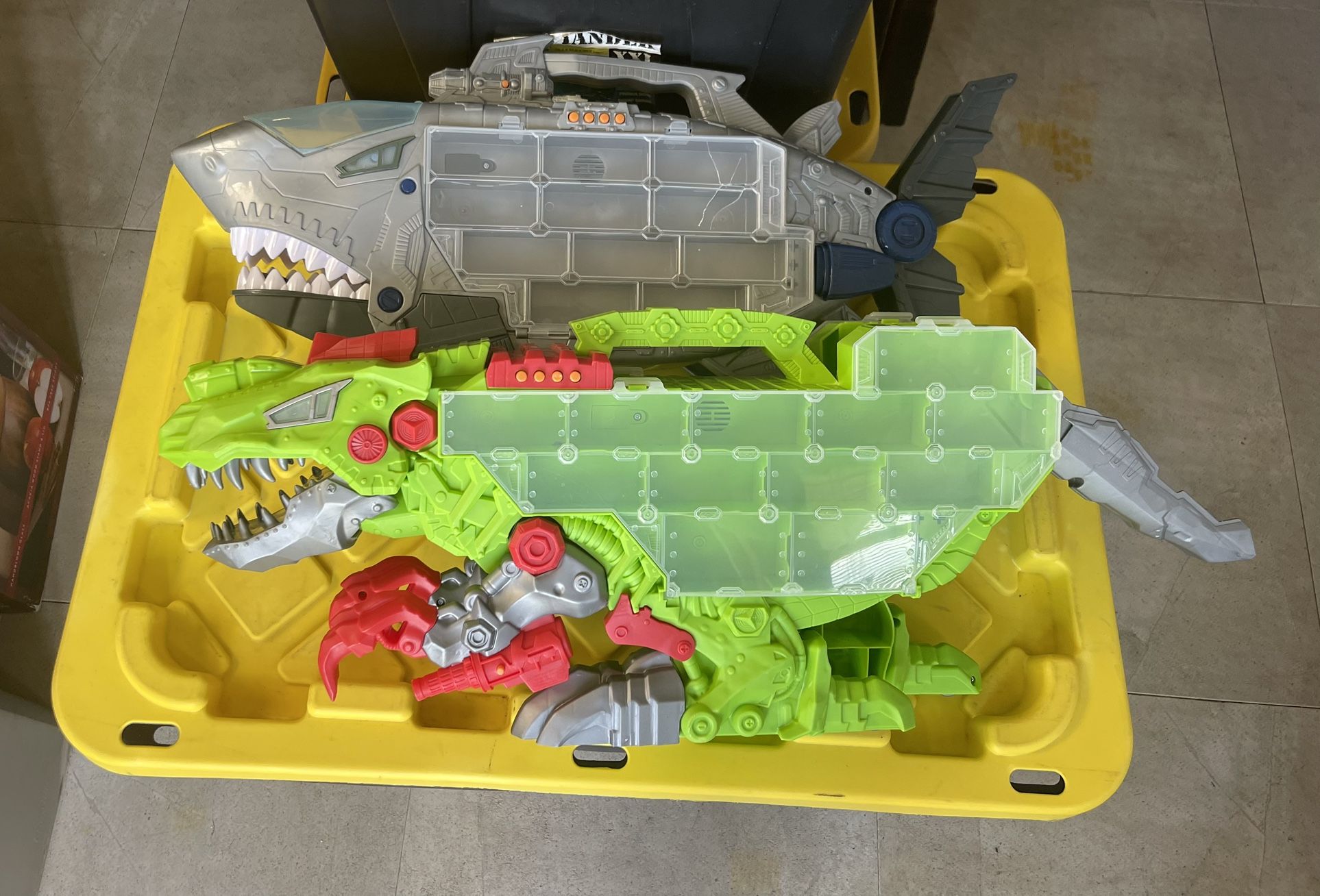 Car Cases Dino And Shark Makes Sounds