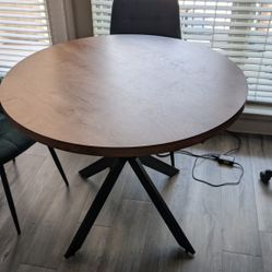 Dining Table W/Chairs