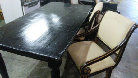 DINNING TABLE AND CHAIRS
