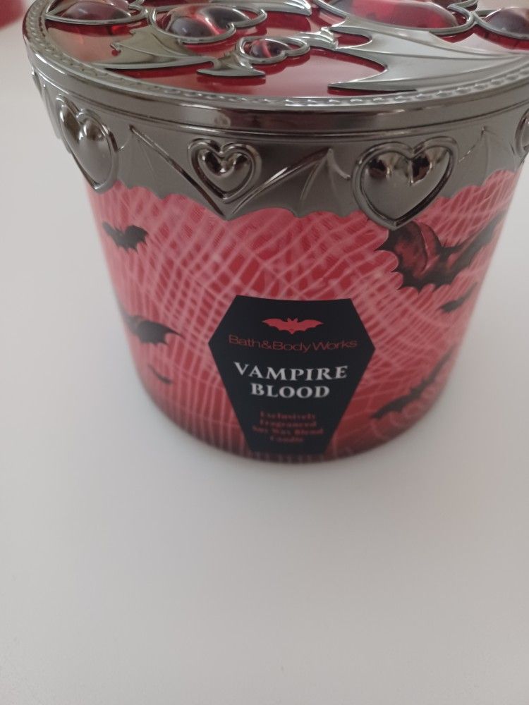 B&BW Vampire blood candle