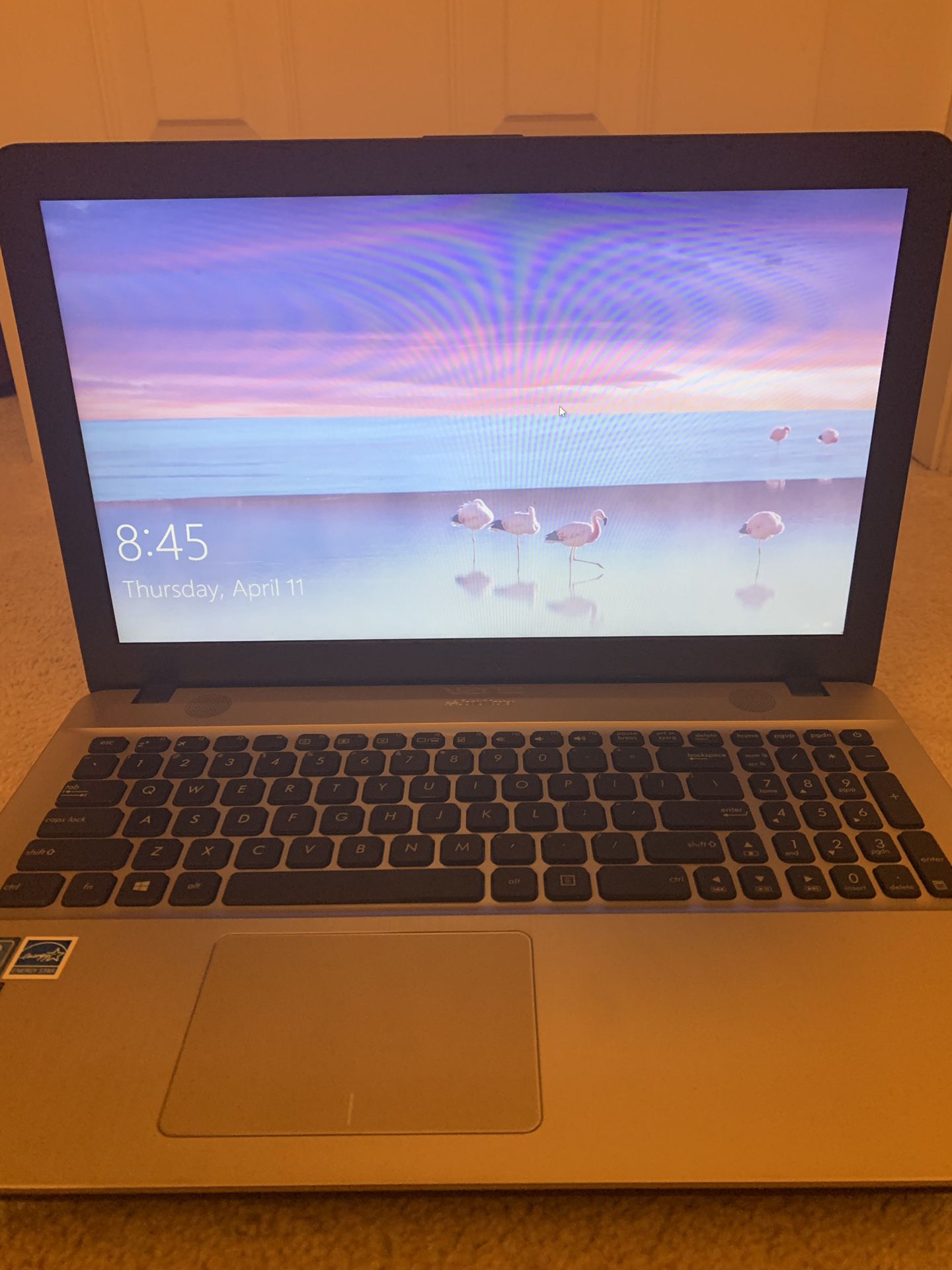 Excellent condition Asus Laptop with charger