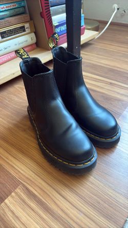 Dr. Martens 2976 Chelsea Boots Black Leather [Size 5m US] Like New