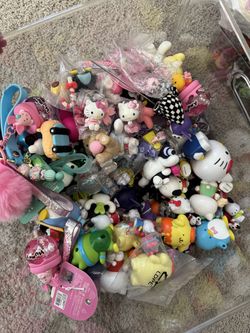 Hello kitty and friends figures