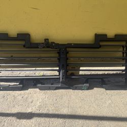 2015-2020 CHEVY TAHOE/ESCALADE GRILLE SHUTTER