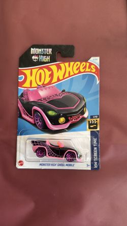 Hot Wheels Monster High Ghoul Mobile pink black