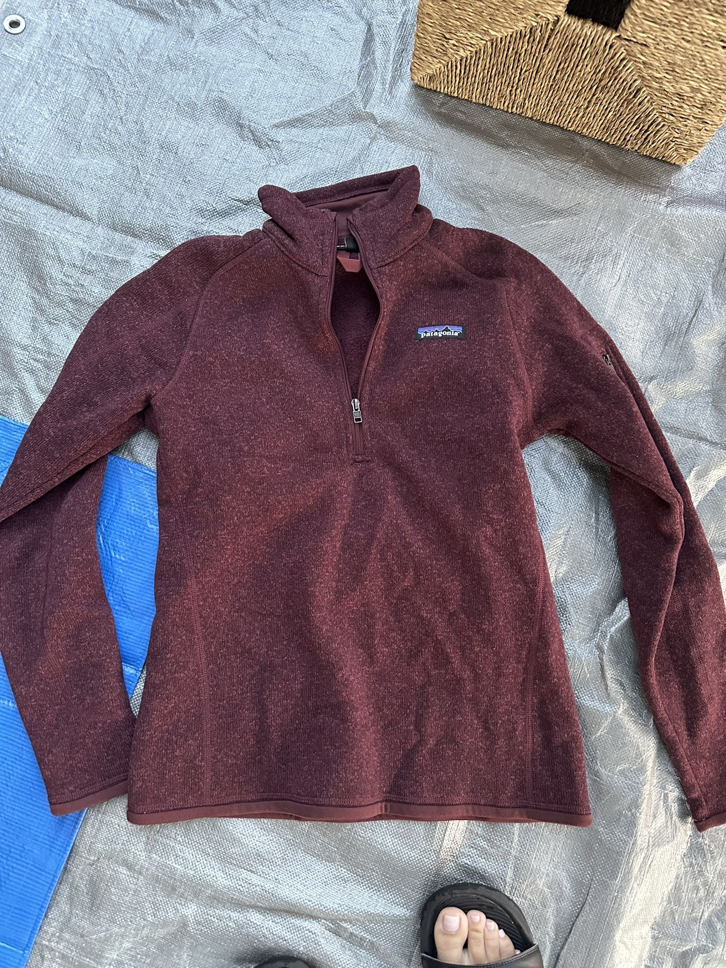 Patagonia sweater Almost New Size S Womens 