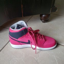 7 Youth Air Jordan 1 Retro High GG