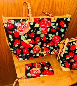 Dooney & Bourke