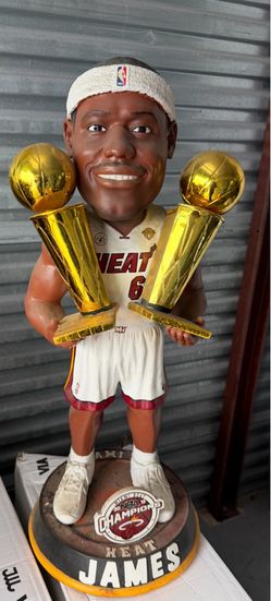 Forever Collectibles (FOCO) LeBron James Miami Heat 2013 Championship 3-Foot Bobblehead. #7 of 36