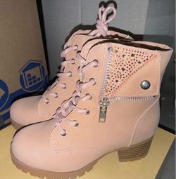NEW WITH TAGS | Thereabouts Big Kid Girls Mckenna Flat Heel Lace Up Boots | Size 12M