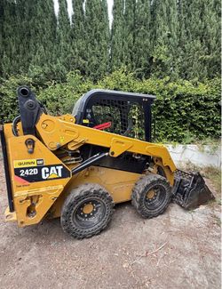 2018 CAT 242D