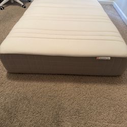 Twin Bed