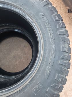 2 nitto Terra Grappler Lt 285 75 17
