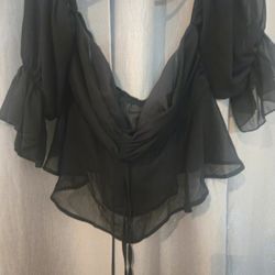 cute plus size top 🖤