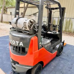TOYOTA FORKLIFT